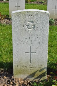 Etaples Military Cemetery - Lecky, John William