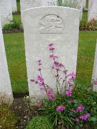 Etaples Military Cemetery - Lee, G