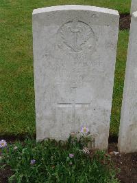 Etaples Military Cemetery - Lee, William