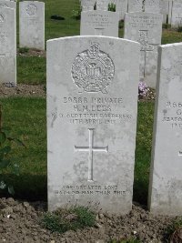 Etaples Military Cemetery - Lees, Herbert Moulsdale