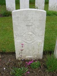 Etaples Military Cemetery - Lees, John McWilliam