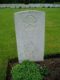 Etaples Military Cemetery - Lensky, Percy