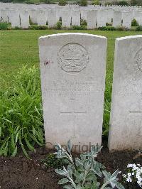 Etaples Military Cemetery - Leonard, F A