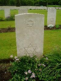 Etaples Military Cemetery - Levy, Aaron