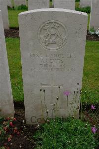 Etaples Military Cemetery - Lewis, A