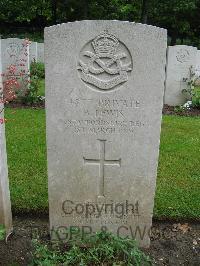 Etaples Military Cemetery - Lewis, Bernard