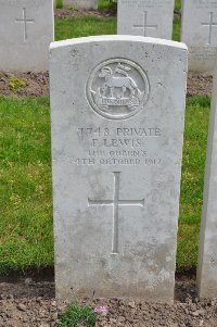 Etaples Military Cemetery - Lewis, Frank