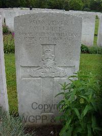 Etaples Military Cemetery - Liddle, William
