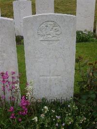 Etaples Military Cemetery - Lilwall, Arthur Edward