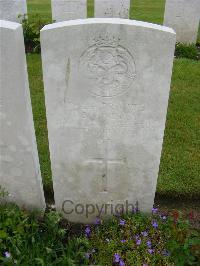 Etaples Military Cemetery - Lindley, I B