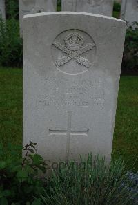 Etaples Military Cemetery - Lines, Frederick