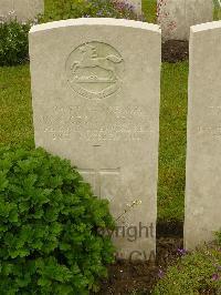 Etaples Military Cemetery - Lines, John Cecil