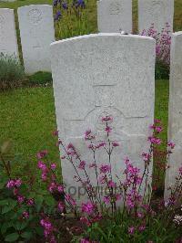 Etaples Military Cemetery - Lingard, P