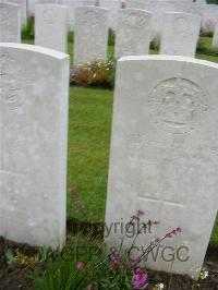 Etaples Military Cemetery - Linggood, John Charles