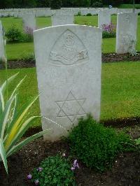 Etaples Military Cemetery - Lipman, S