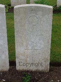 Etaples Military Cemetery - Lipyeat, G E