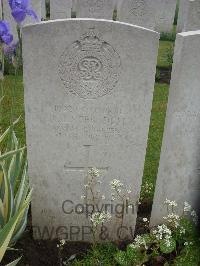 Etaples Military Cemetery - Lister, Rhodes