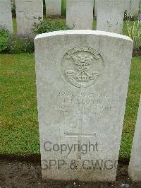 Etaples Military Cemetery - Lloyd, J H