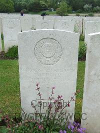 Etaples Military Cemetery - Lloyd, William