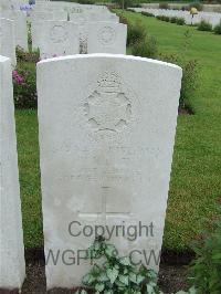 Etaples Military Cemetery - Lock, W H