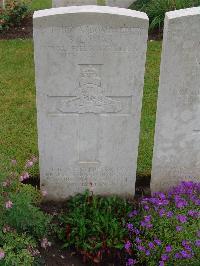 Etaples Military Cemetery - Lomas, Sydney