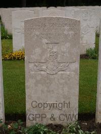 Etaples Military Cemetery - Longden, Alfred Beaver