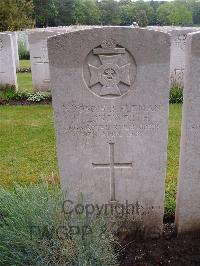 Etaples Military Cemetery - Longworth, Herbert