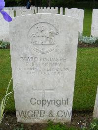Etaples Military Cemetery - Looney, Frederick Kaighin