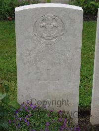 Etaples Military Cemetery - Loosemore, Thomas Edward Drake