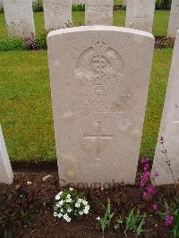 Etaples Military Cemetery - Loughran, John