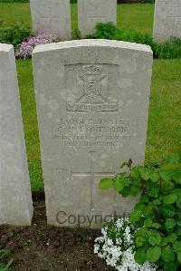 Etaples Military Cemetery - Lovelock, G H