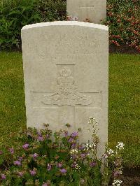 Etaples Military Cemetery - Lowry-Corry, Frederick Richard Henry