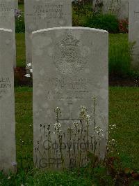 Etaples Military Cemetery - Lucas, Jesse Henry