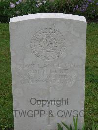 Etaples Military Cemetery - Luke, John