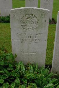 Etaples Military Cemetery - Luke, William Shadwell