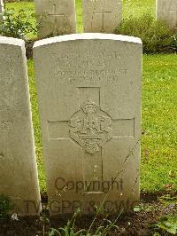 Etaples Military Cemetery - Lunam, D