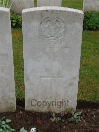 Etaples Military Cemetery - Lunn, William