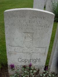 Etaples Military Cemetery - Lye, James Edward Thomas
