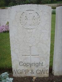 Etaples Military Cemetery - Lyons, J