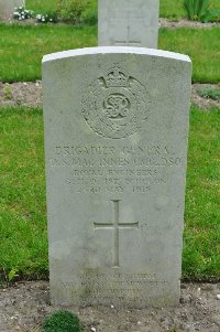 Etaples Military Cemetery - MacInnes, Duncan Sayre