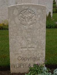 Etaples Military Cemetery - MacKay, John Clunas