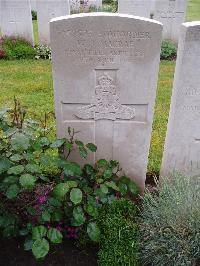 Etaples Military Cemetery - MacRae, William Jolly
