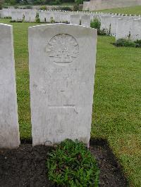 Etaples Military Cemetery - Magson, Amos
