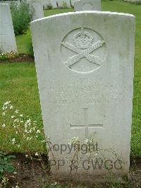 Etaples Military Cemetery - Mainwaring, F H G C