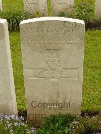 Etaples Military Cemetery - Manaton, James