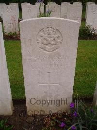 Etaples Military Cemetery - Mann, George Watson