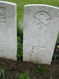 Etaples Military Cemetery - Mann, James Samuel