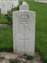 Etaples Military Cemetery - Mansell, W R