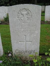 Etaples Military Cemetery - Manson, G S