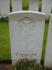 Etaples Military Cemetery - Manson, W